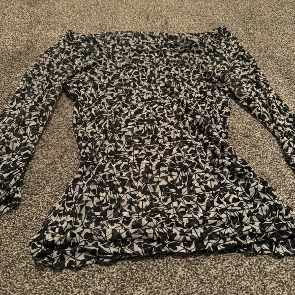 Diane von Furstenberg Sheer Off the Shoulder Black and Grey Blouse S - Picture 2 of 5
